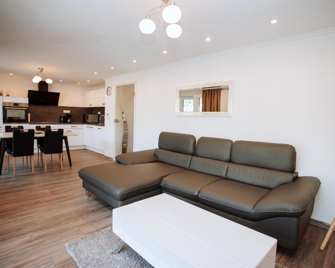 Ferienhaus Moselpromenade 摩泽尔河畔的泽尔 外观 照片